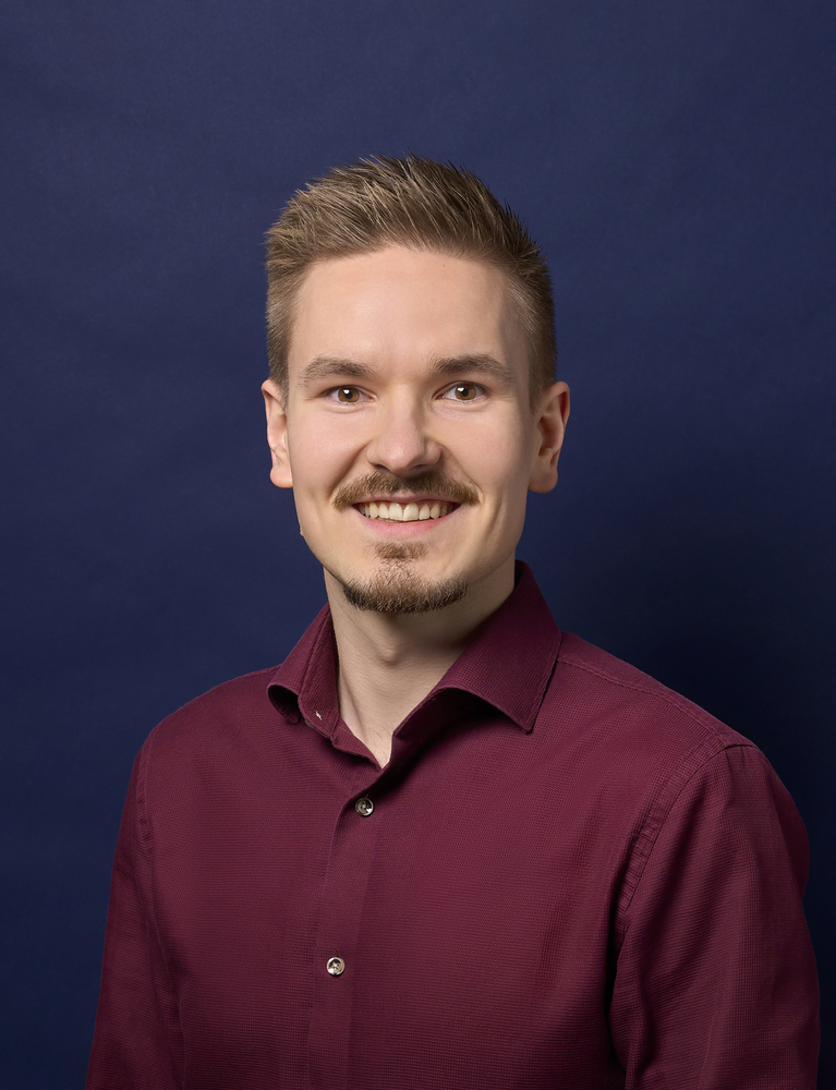 Puhujat: Henri Laitinen